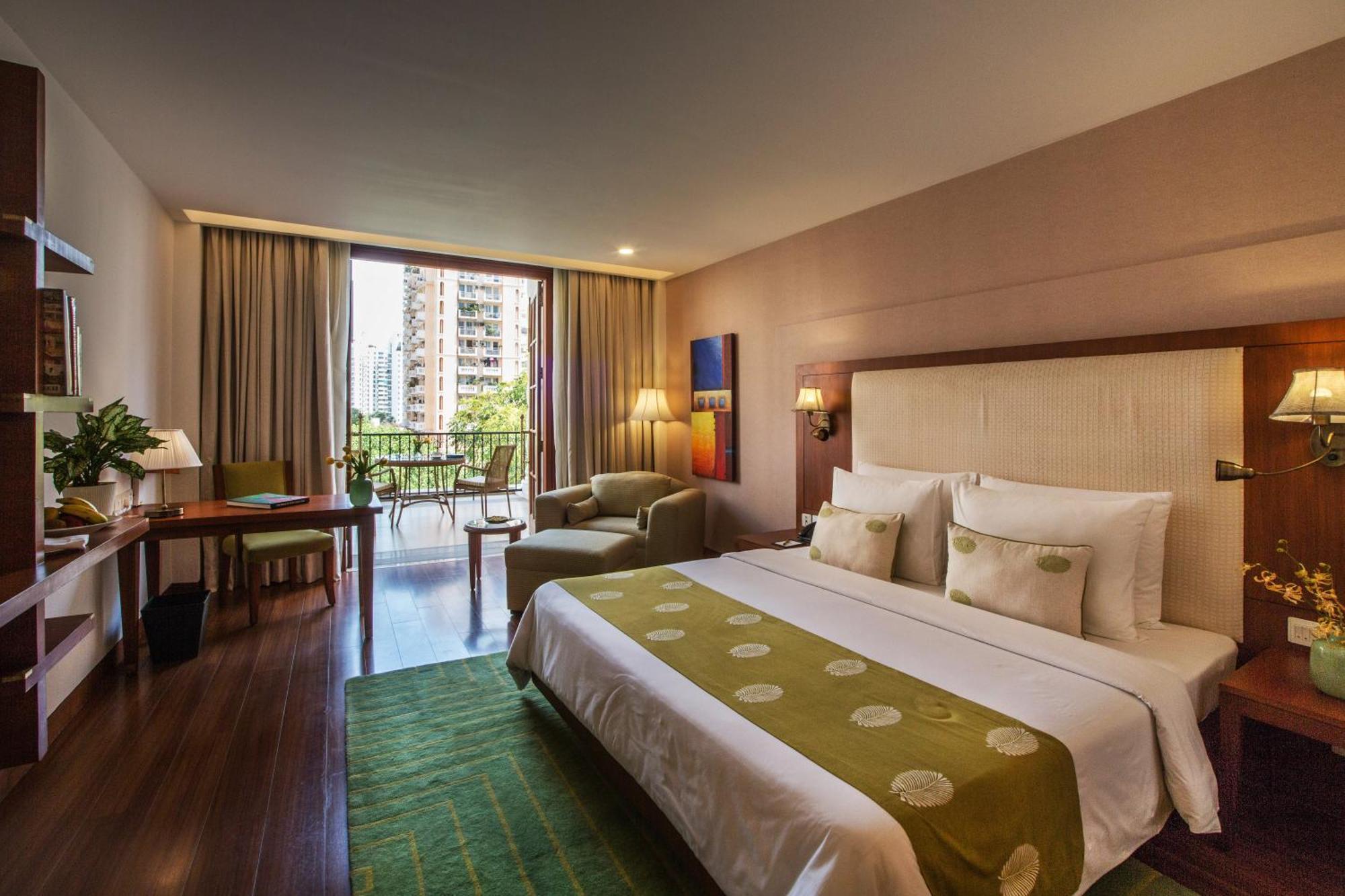 Dlf Club 5 Hotel