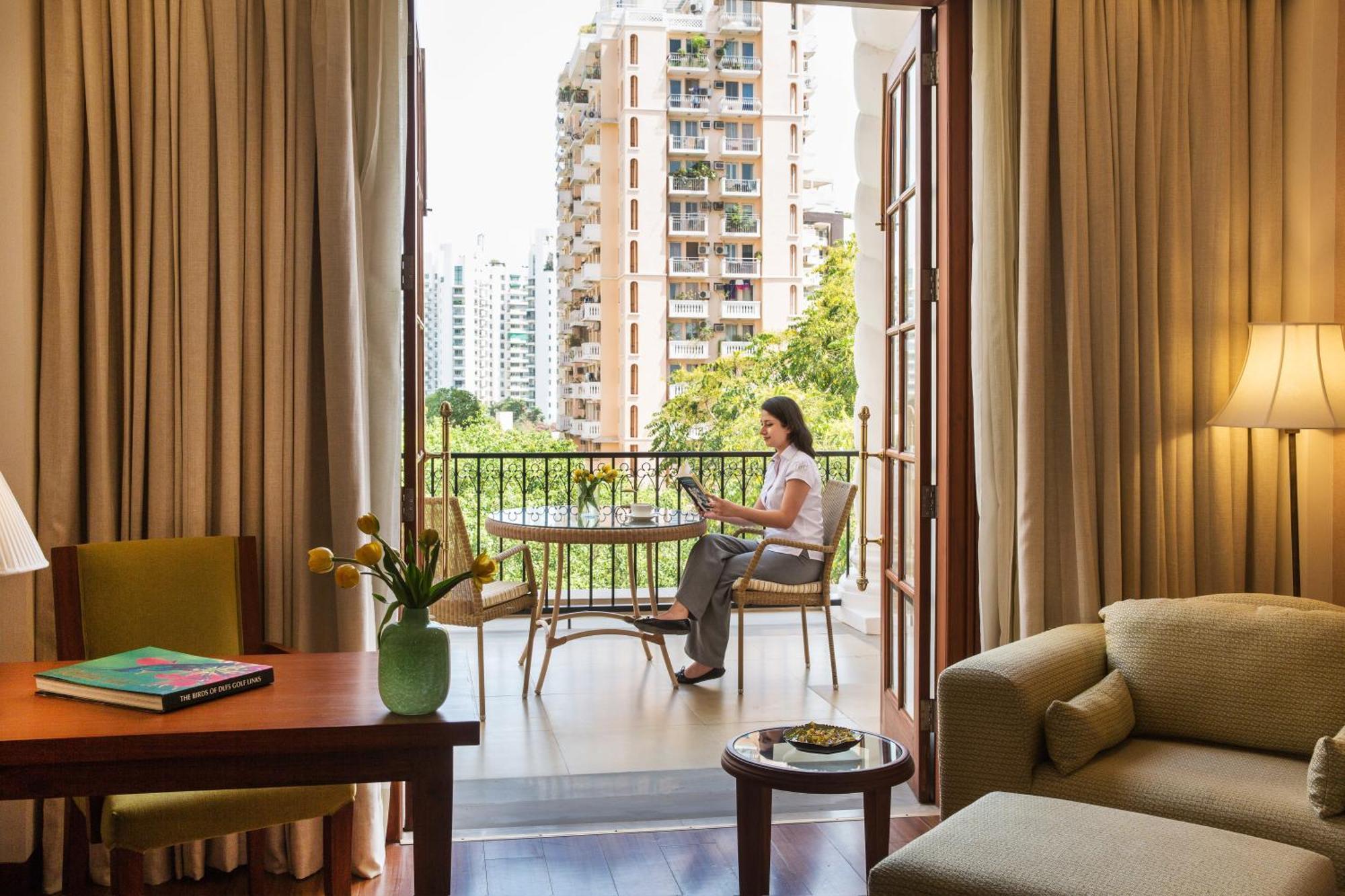 Dlf Club 5 Hotel Gurgaon